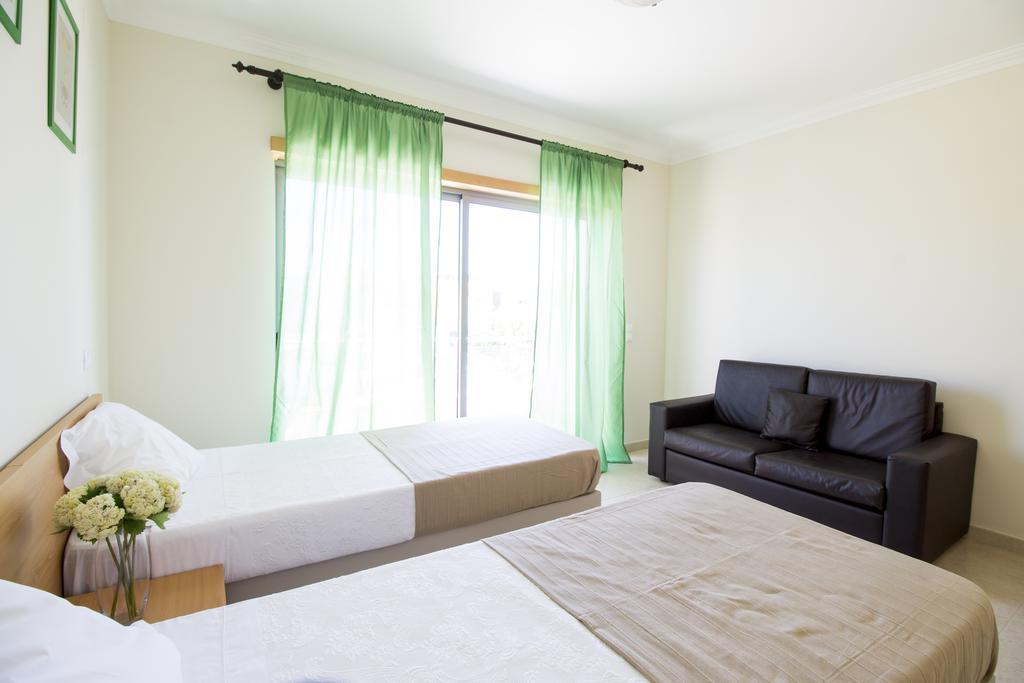 Vila Branca By Beach Rentals Albufeira Room photo