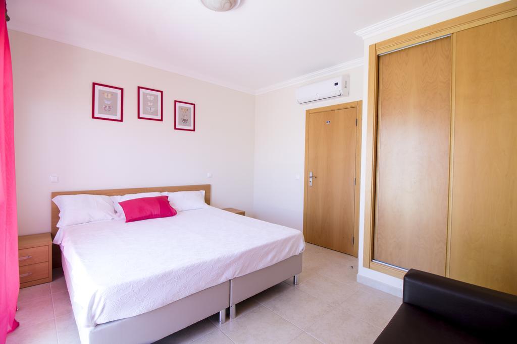 Vila Branca By Beach Rentals Albufeira Room photo